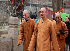 佛教摄影网-作者边爱民《学诚法师在龙泉寺》