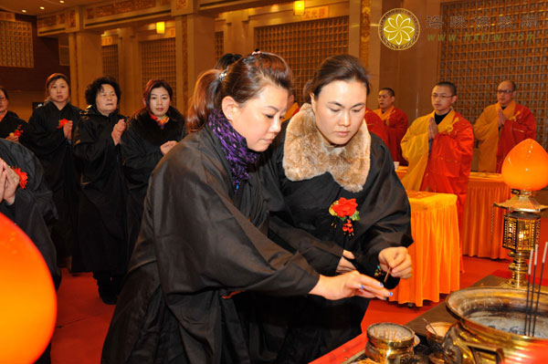 上海玉佛禅寺隆重举行甲午年谢太岁法会