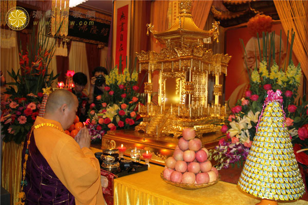 柬埔寨王国隆重恭迎本焕长老舍利安奉仪式启动