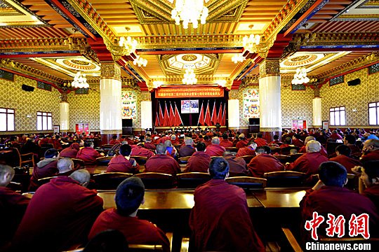 西藏佛学院141名僧人毕业