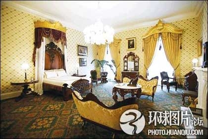 白宫向美国新闻媒体展示了重新装修的林肯总统卧室