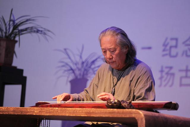 著名古琴艺术家杨青先生演奏《普庵咒》（资料图）