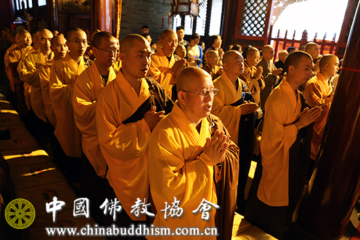 两岸佛教界在五台山共同祈祷世界和平4.jpg