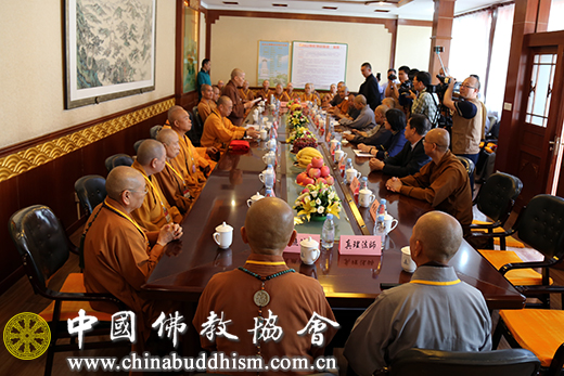 两岸佛教界在五台山共同祈祷世界和平6.jpg