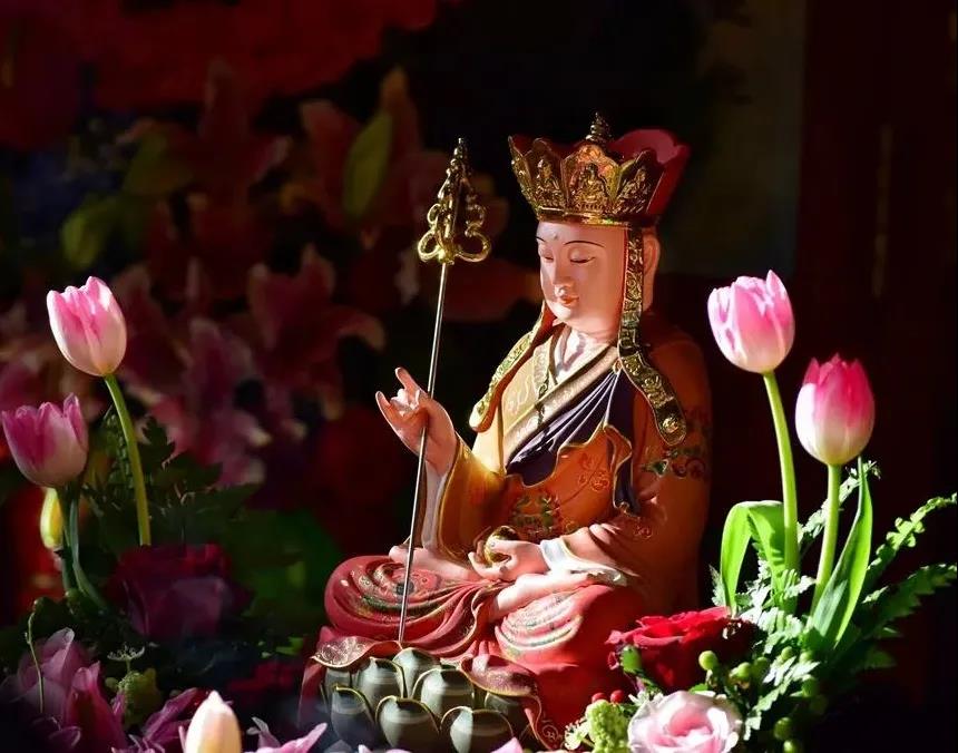 今日恭迎地藏王菩萨圣诞！祈愿众生永离一切苦厄，所愿悉皆圆满！