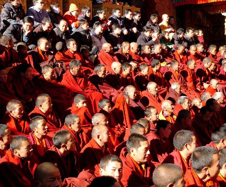 图文：［新华聚焦］（４）第十一世班禅坐床10周年庆典在西藏举行