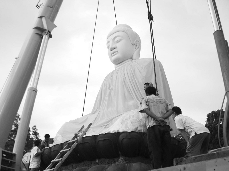 全国最大白玉佛落户福建同安梅山寺