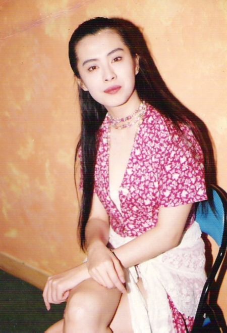 王祖贤口中的“姐姐”林青霞息影15年后,确定接演王家卫的《一代宗师》,外传她复出身价高达400万元人民币,昔日影坛“漂亮宝贝”王祖贤2002年息影后,隐居加拿大温哥华,是否也有复出计划?和她爱情长跑16年的前男友齐秦说:“我个人判断,她不太会再复出了。”