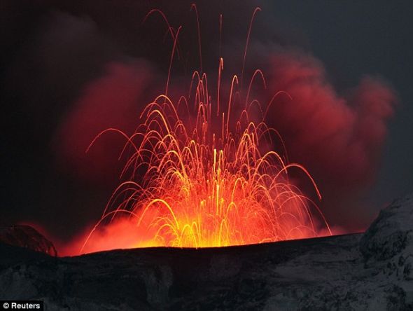 黄石国家公园破火山口在过去210万年间三次大规模喷发,科学家表示,它不久后恐将再次喷发 黄石国家公园破火山口在过去210万年间三次大规模喷发,科学家表示,它不久后恐将再次喷发