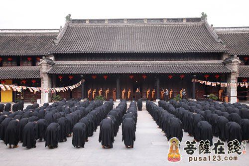 庄严戒场 庄严戒场