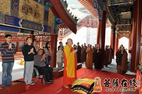 普陀山佛教协会会长道慈大和尚为开光法会主法 普陀山佛教协会会长道慈大和尚为开光法会主法