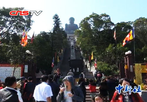 信众参加法会