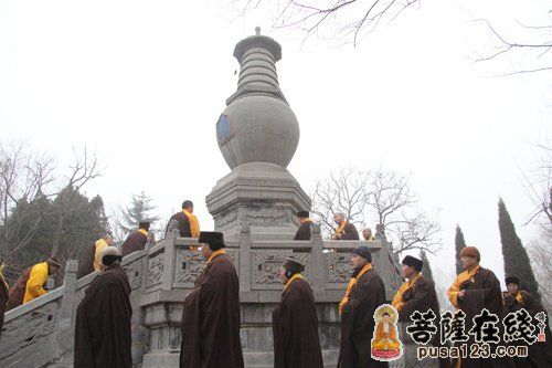 绕塔 绕塔