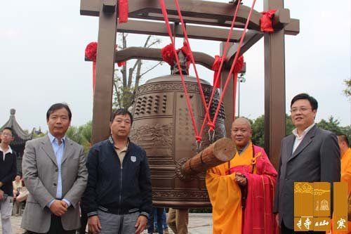 苏州寒山寺向南极长城站捐赠“长城和钟” 苏州寒山寺向南极长城站捐赠“长城和钟”