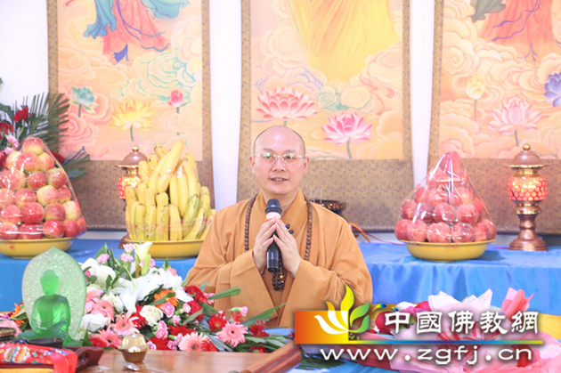 钟磐悠鸣,圣号嘹亮,幢幡宝盖高举