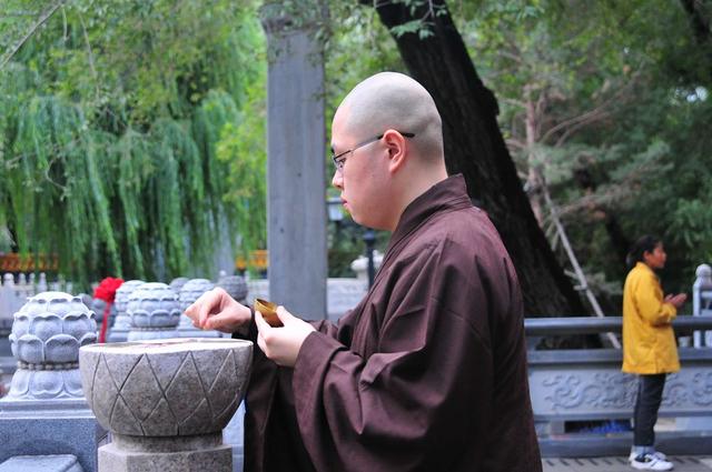 哈尔滨极乐寺地藏菩萨圣诞法会:行孝道 报亲恩