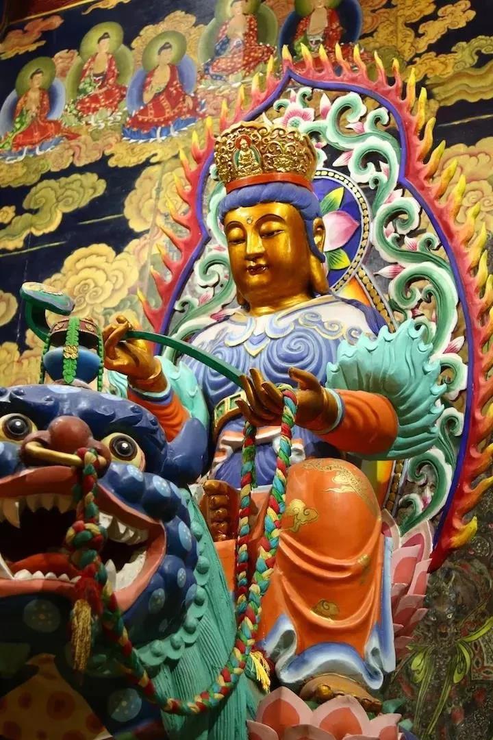 今日恭迎文殊菩萨出家日!赐你智慧宝剑,斩尽烦恼三千! 今日恭迎文殊菩萨出家日!赐你智慧宝剑,斩尽烦恼三千!