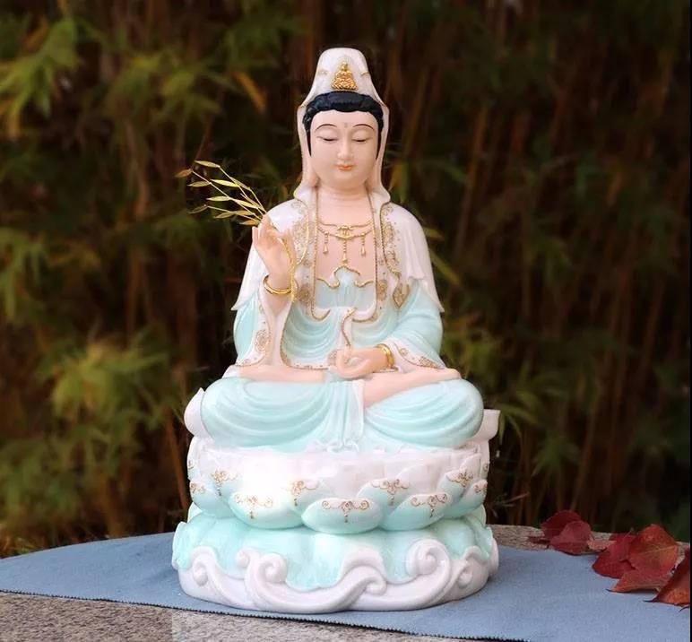 今日恭迎观世音菩萨成道日!常念恭敬观世音,灾消吉庆临! 今日恭迎观世音菩萨成道日!常念恭敬观世音,灾消吉庆临!