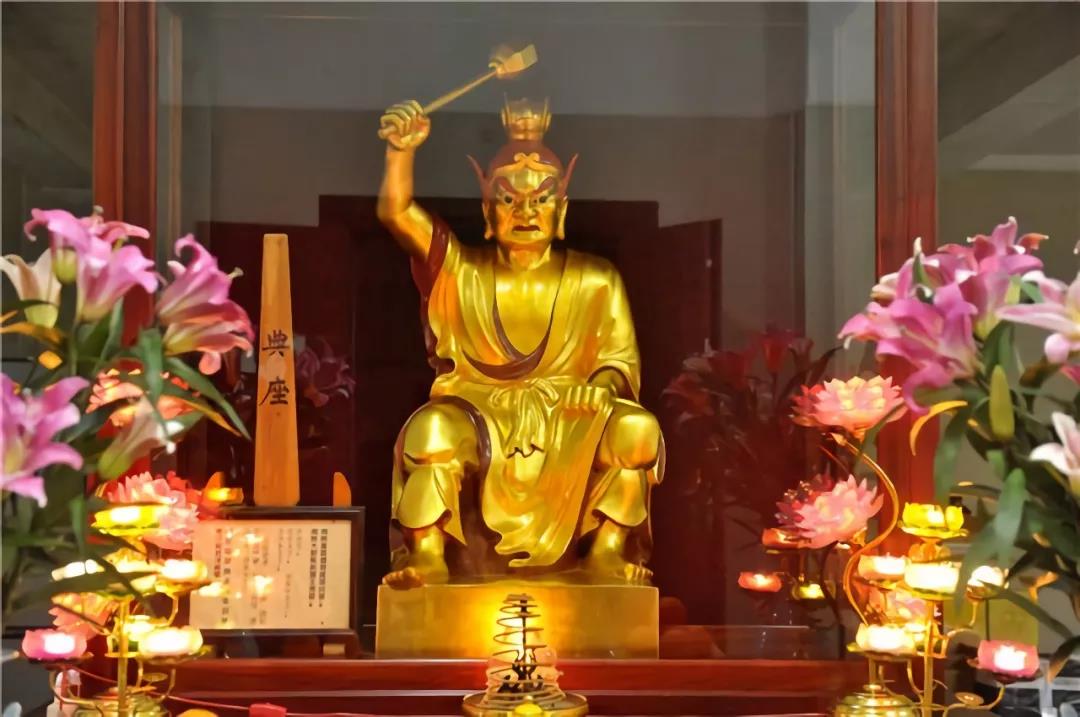 今日小年,恭迎监斋菩萨圣诞!祈愿众生吉祥安康! 今日小年,恭迎监斋菩萨圣诞!祈愿众生吉祥安康!