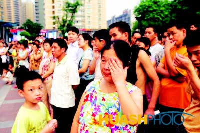 学生义演募捐救乡村教师续:各届捐款奉献爱心