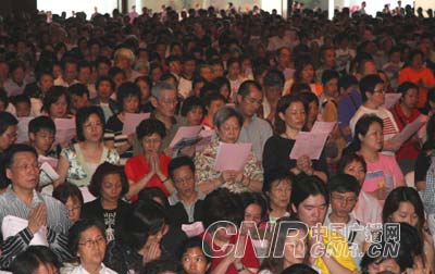 香港举行庆祝佛诞大会祈福国泰民安
