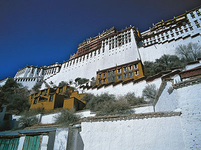 布达拉宫:藏族建筑艺术的杰出代表 布达拉宫:藏族建筑艺术的杰出代表