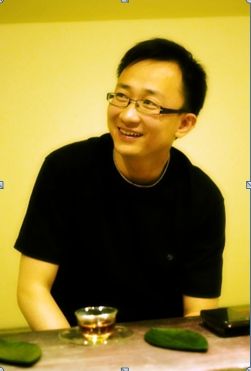 “曾经,我立志成为为电影奉献终身的热血青年,为我追逐的梦想插上金色的翅膀。” “曾经,我立志成为为电影奉献终身的热血青年,为我追逐的梦想插上金色的翅膀。”