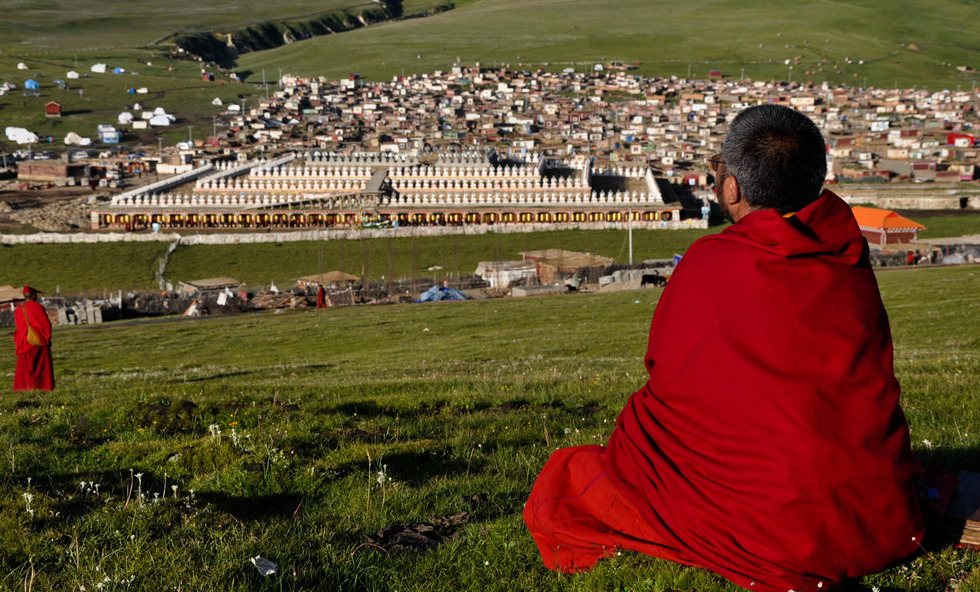 四川甘孜措卡寺 与天接壤的圣地