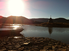 喃喃自语佛教摄影作品