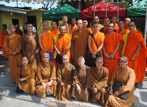 斯里兰卡中国留学僧参加国际佛教中心奠基仪式