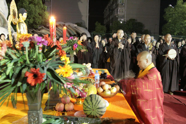 东林寺举办阿弥陀佛圣像佛首迎请法会