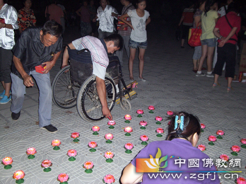 观音菩萨得道圣地香山寺举行放生和传灯法会