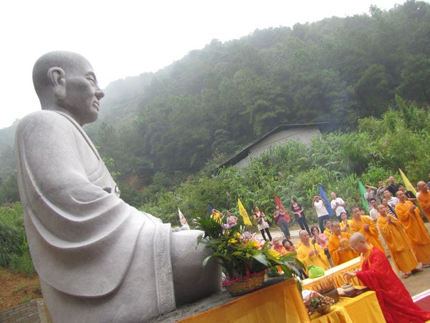 六祖寺隆重举行禅宗六祖石雕像安坐礼仪药师火供法会