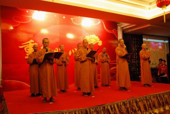 僧团诗朗诵 僧团诗朗诵
