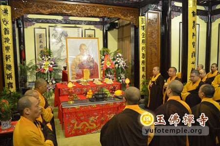 上海玉佛寺举行真禅法师圆寂十七周年纪念法会主法法会现场2012年12月