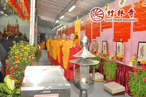 新加坡竹林寺举行斋供诸天法会