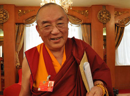 全国政协委员那仓·向巴昂翁·丹曲成来活佛——我带来一份"关于尽快