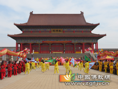 庆典现场法喜充满