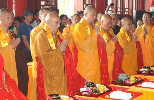 佛像开光仪轨现场