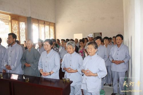 会议在三宝歌中圆满闭幕