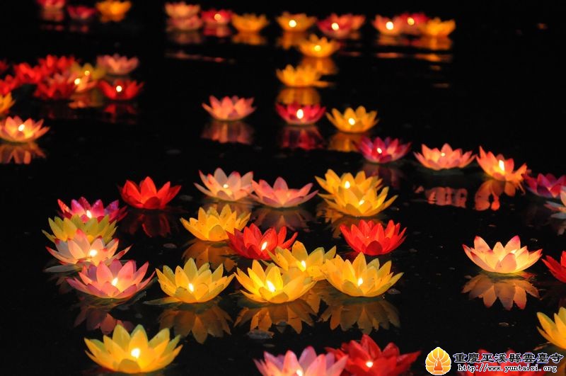 重庆云台寺隆重举行2012盂兰盆地藏超度法会暨放灯法会