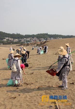 净心斯有净土法鼓山僧伽大学学僧金山净滩