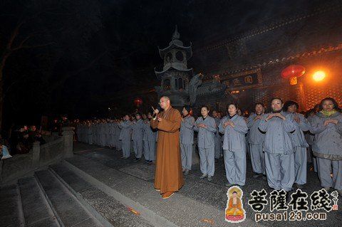 法师演示敬香仪轨 法师演示敬香仪轨