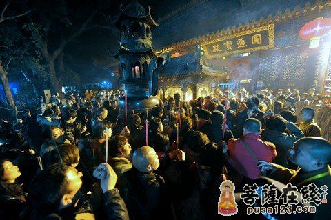 敬香活动现场 敬香活动现场