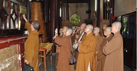 参观了解福州寺院相关情况