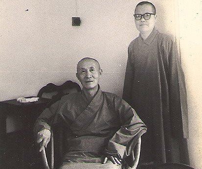 慧莹长老尼早年与其恩师印顺导师合影