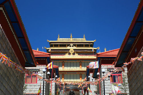 昌列寺嘉绒讲修院 昌列寺嘉绒讲修院