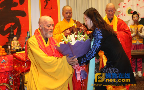 北京宝莲城舍利宫落成剪彩暨本渡长老寿诞盛典举行