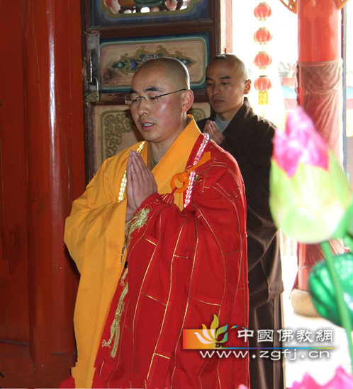 慈云寺住持能广法师主持沙弥剃度