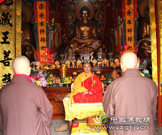 誓愿出家弘圣道   广度一切诸有情